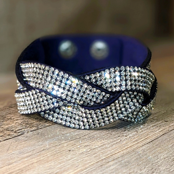A16 Bright Crystal Braided Wrap Bracelet Rhinestone Blue Purple Suede - Picture 3 of 13